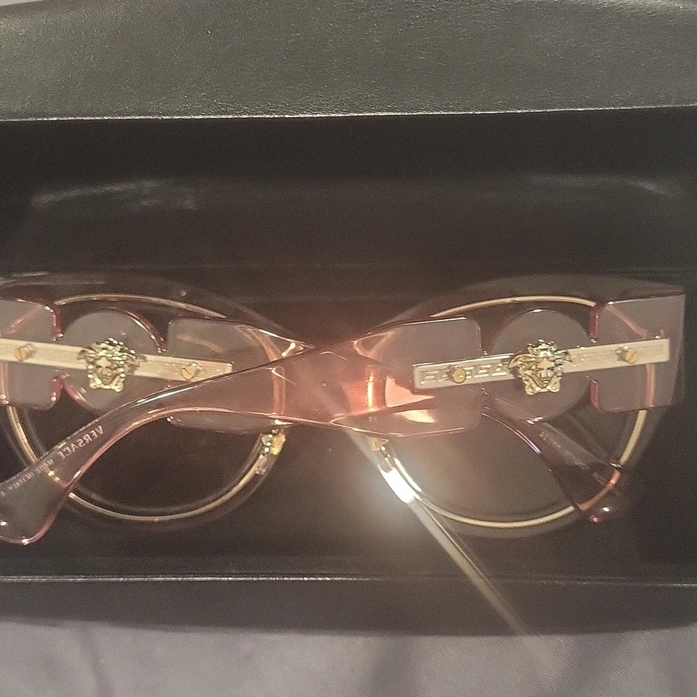 Versace New  Oval Sunglasses Luxery Uv Glasses Beautiful New Case Papers Cloth